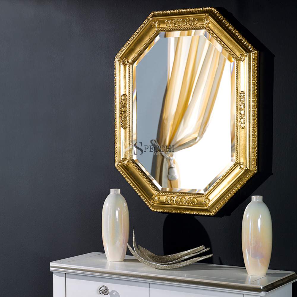 Specchio da parete ottagonale con cornice in legno dorato